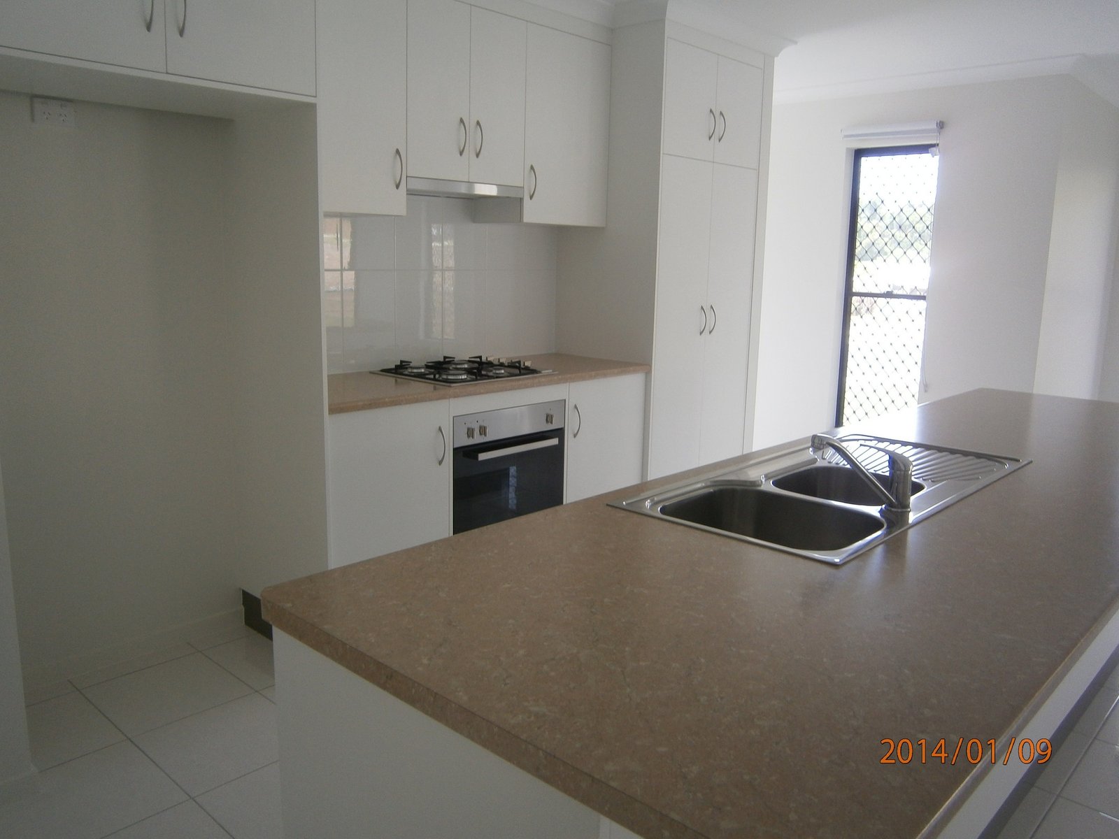 2 Bowline Lane CANNONVALE 4