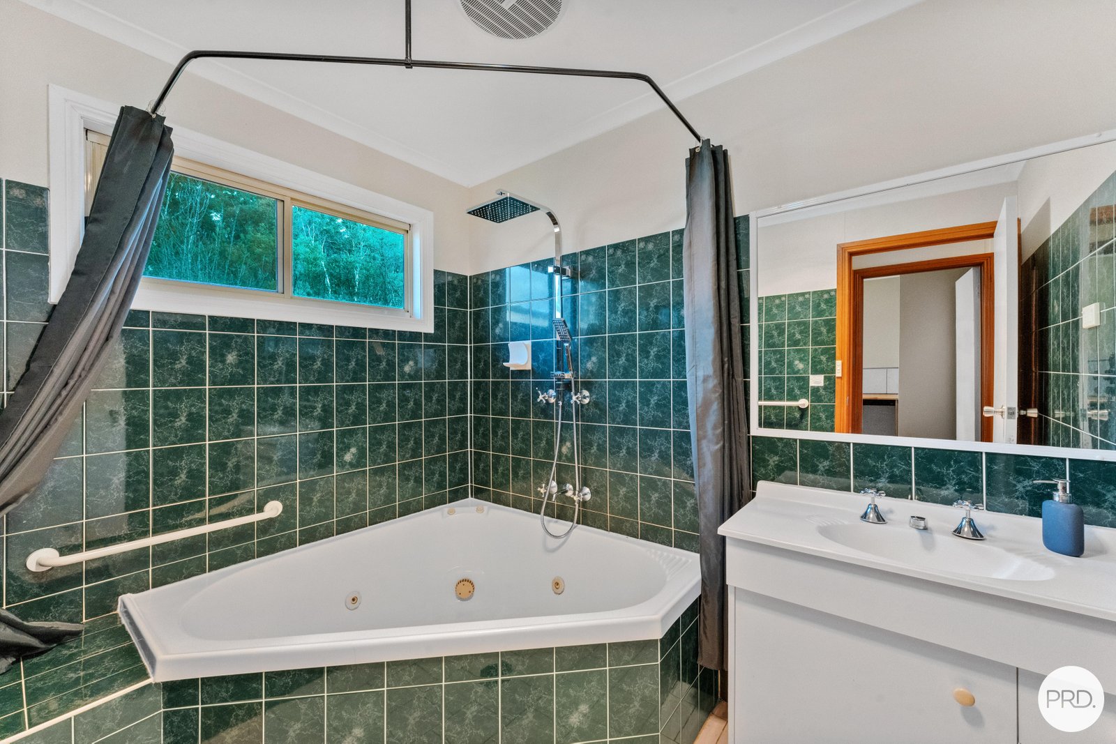 2 Braidwood Road CAPTAINS FLAT 12