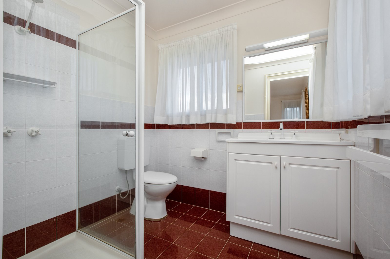 2 Brampton Close ASHTONFIELD 12