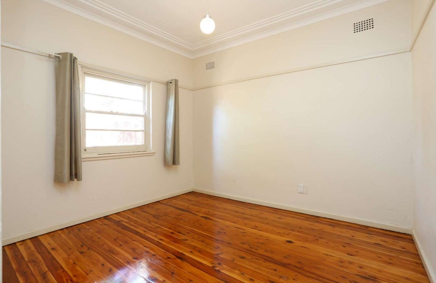 2 Bristol Road HURSTVILLE 5