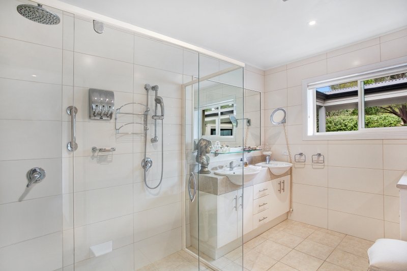 2 Brompton Close BOLWARRA HEIGHTS 16