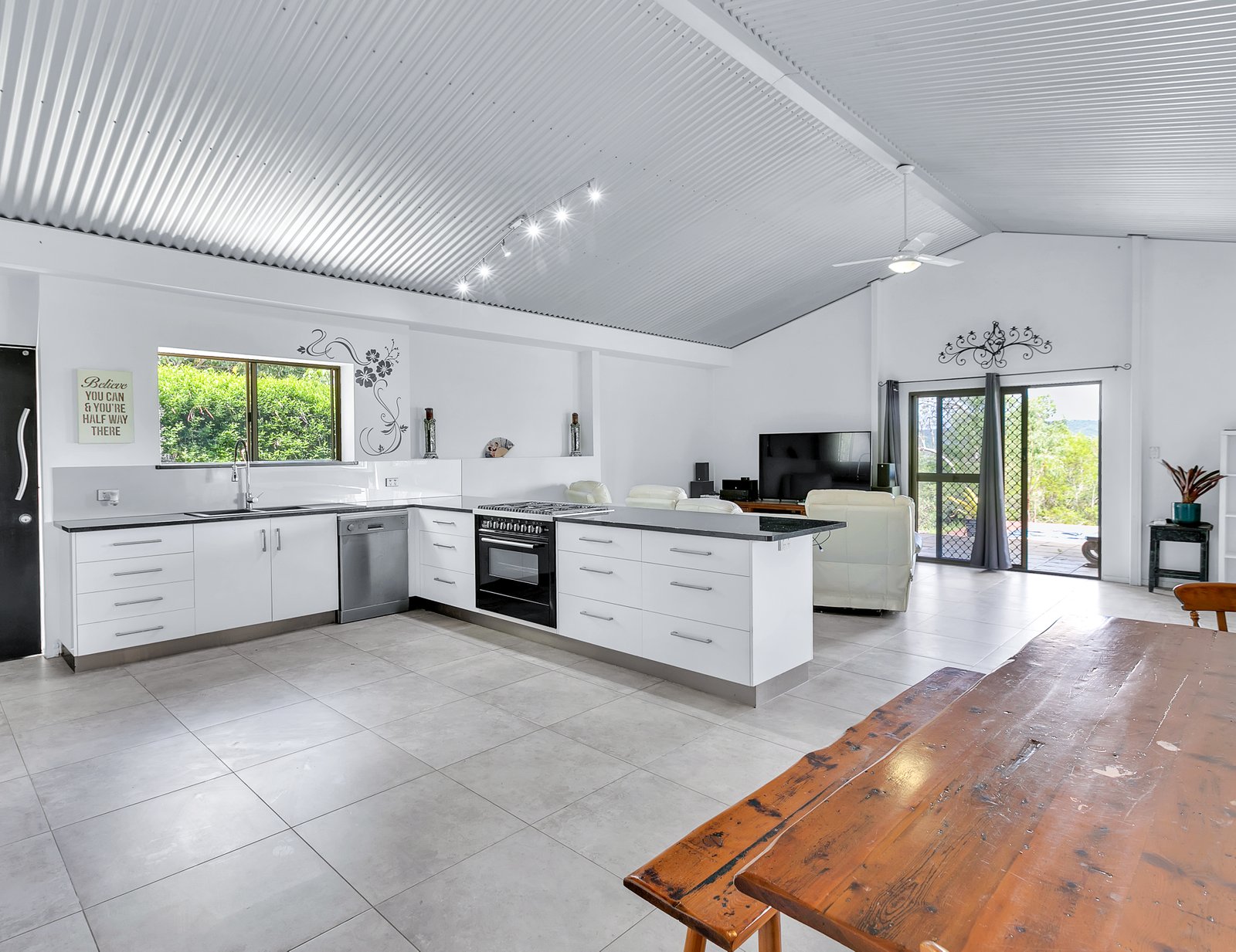 2 Brown Road PRESTON 10