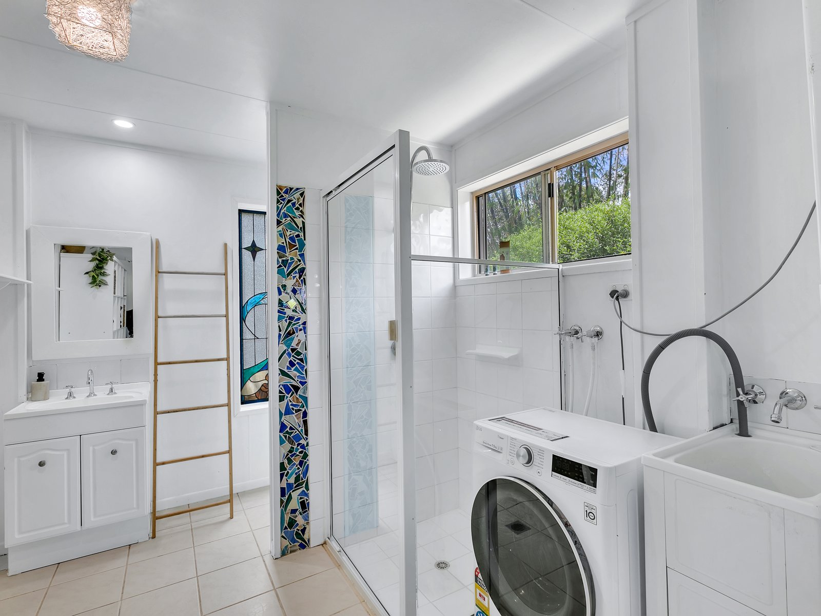 2 Brown Road PRESTON 14