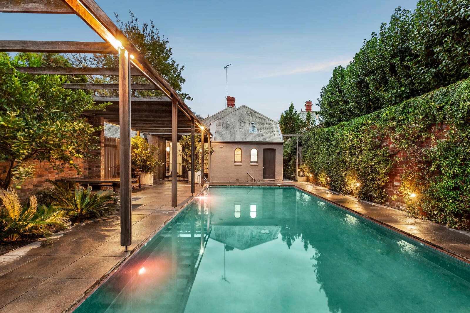 Real Estate and Property in 2 Burnie Street, Toorak, VIC