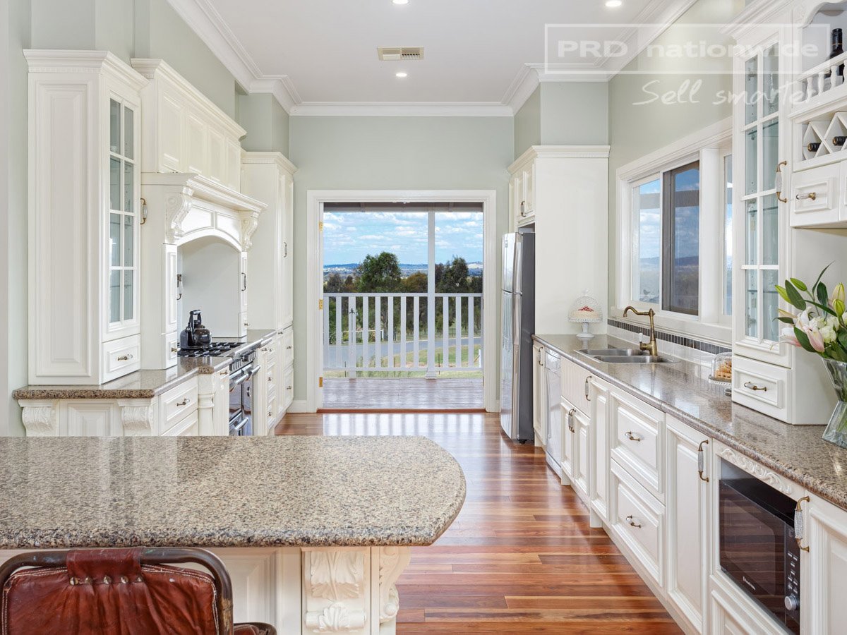 2 Bursaria Place SPRINGVALE 4