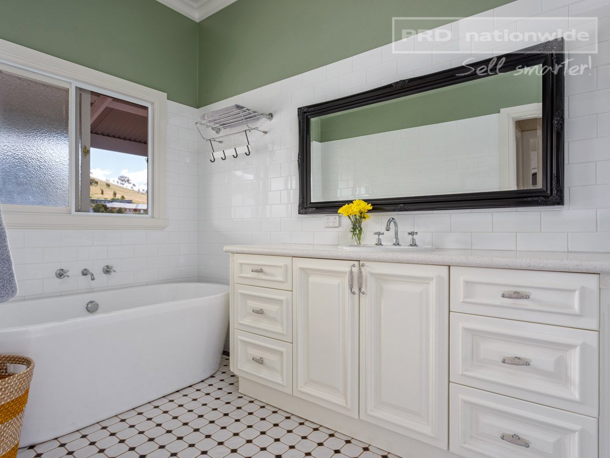 2 Bursaria Place SPRINGVALE 9