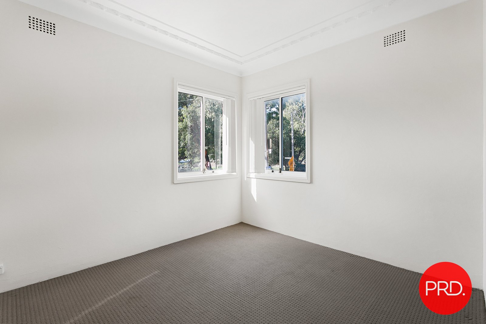 2 Cadia Street KOGARAH 10