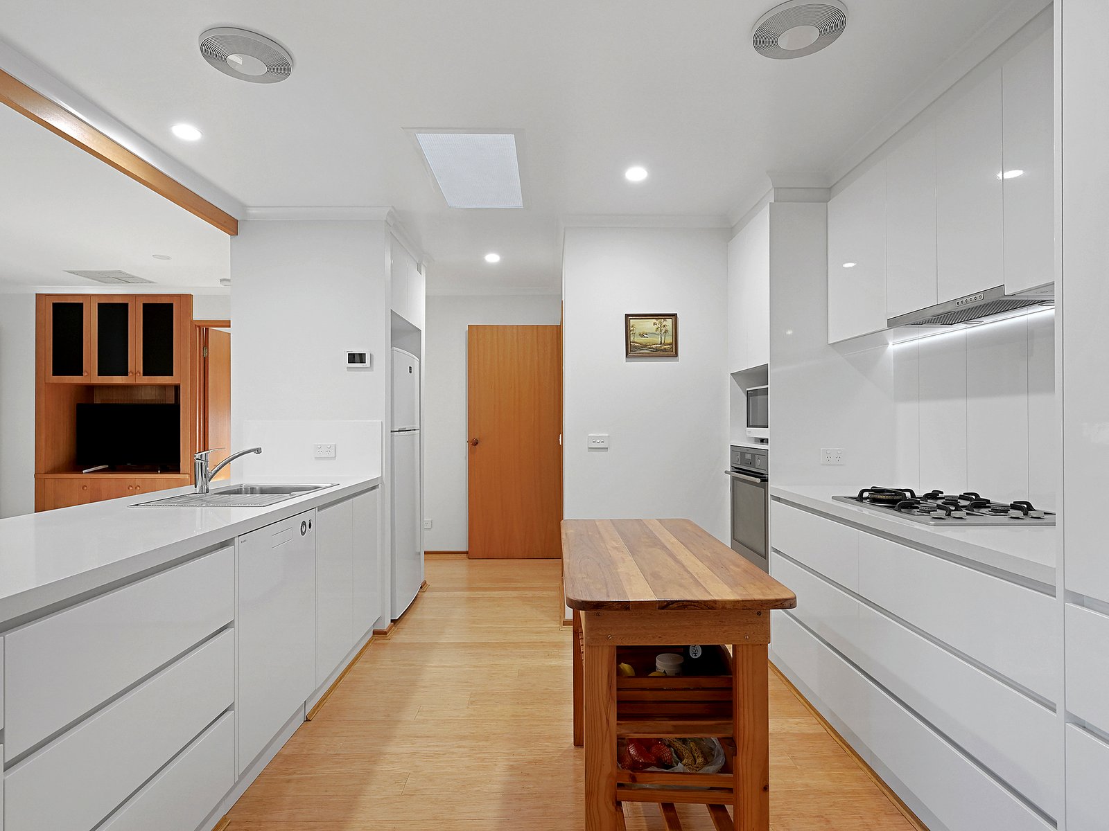 Gallery: 2 Cairinini Court