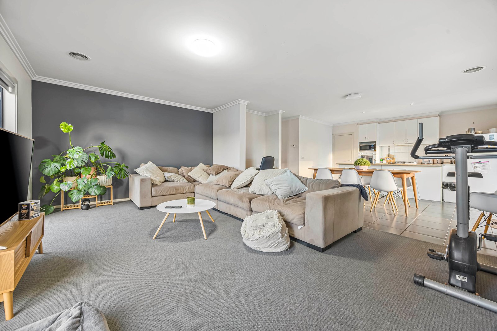 Gallery: 2 Canadian Crescent