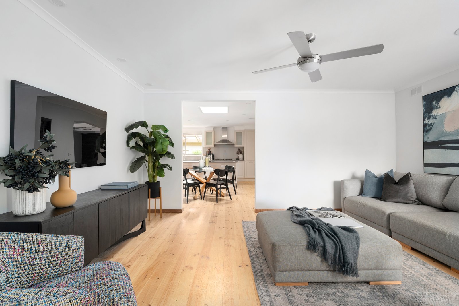 Real Estate and Property in 2 Carbine Court, Mill Park, VIC