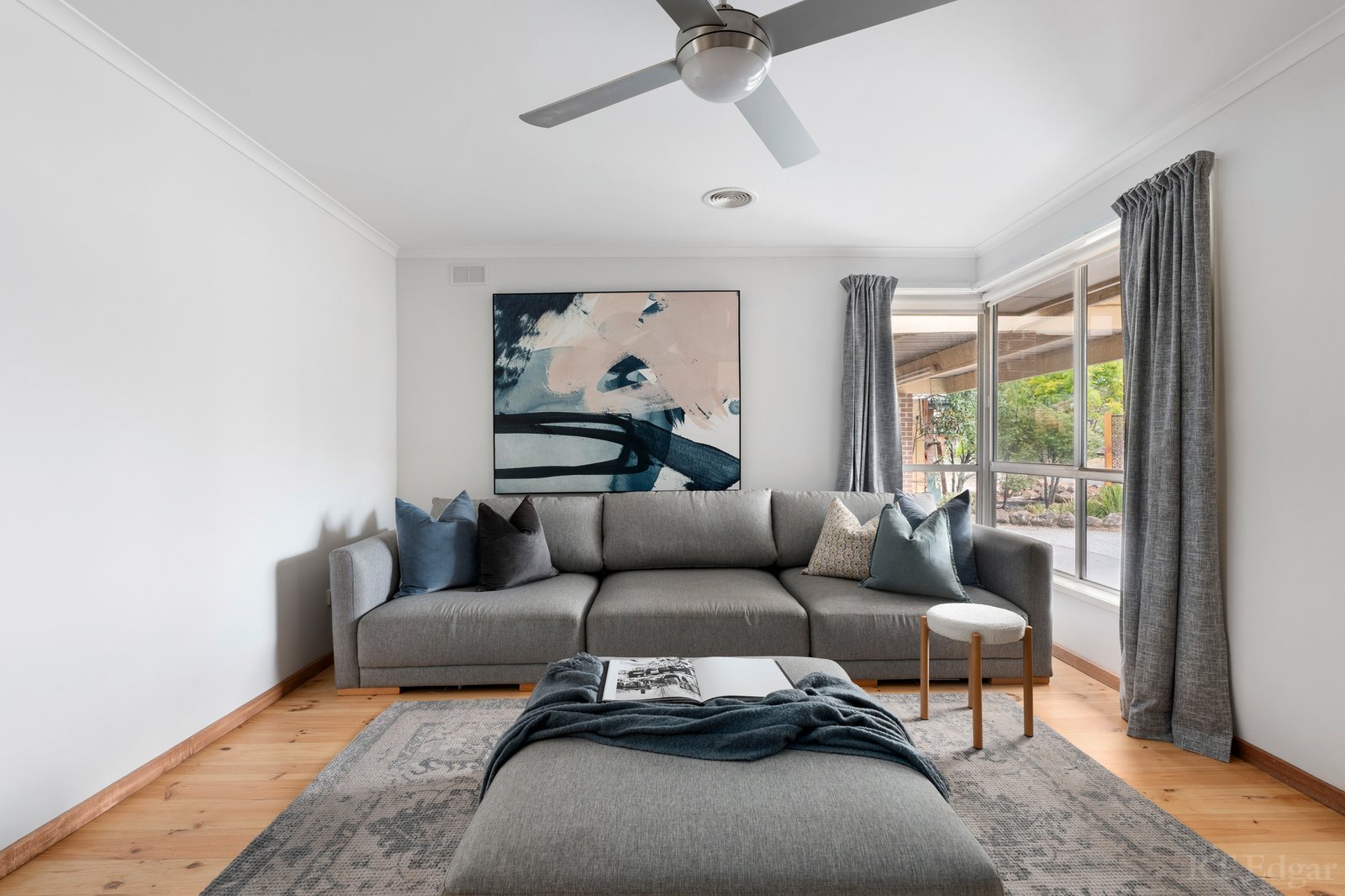 Real Estate and Property in 2 Carbine Court, Mill Park, VIC