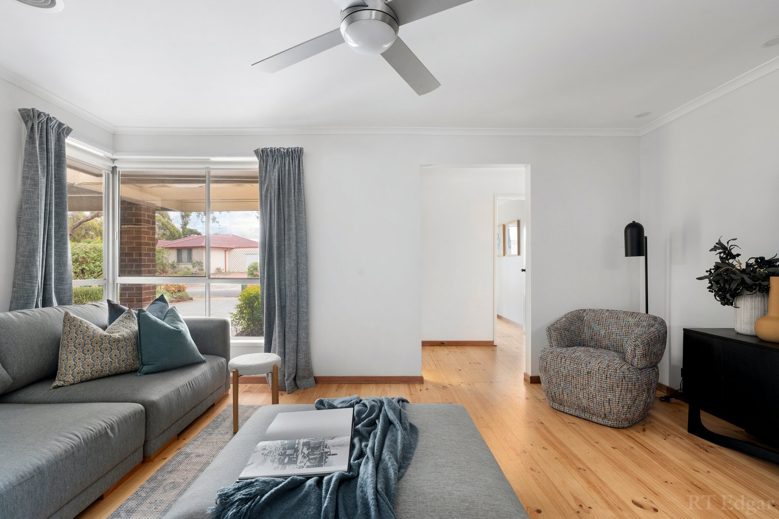 Real Estate and Property in 2 Carbine Court, Mill Park, VIC