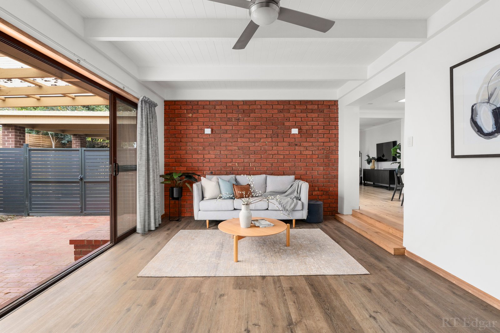 Real Estate and Property in 2 Carbine Court, Mill Park, VIC