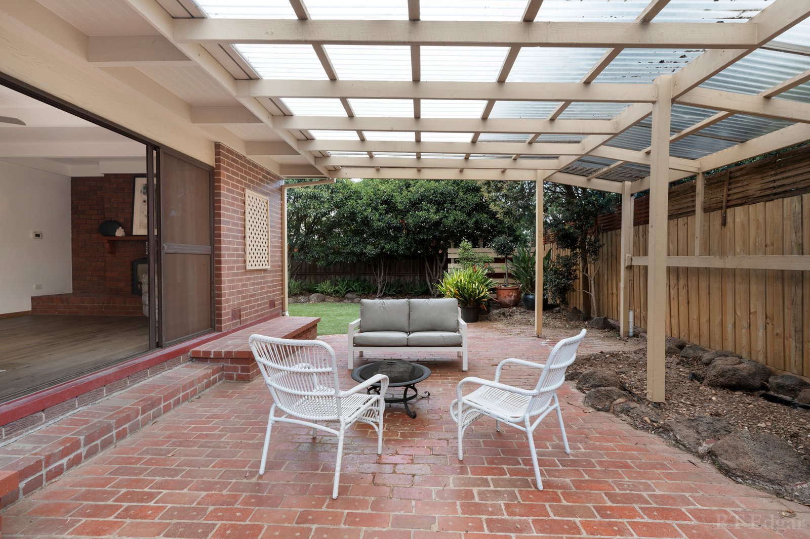 Real Estate and Property in 2 Carbine Court, Mill Park, VIC