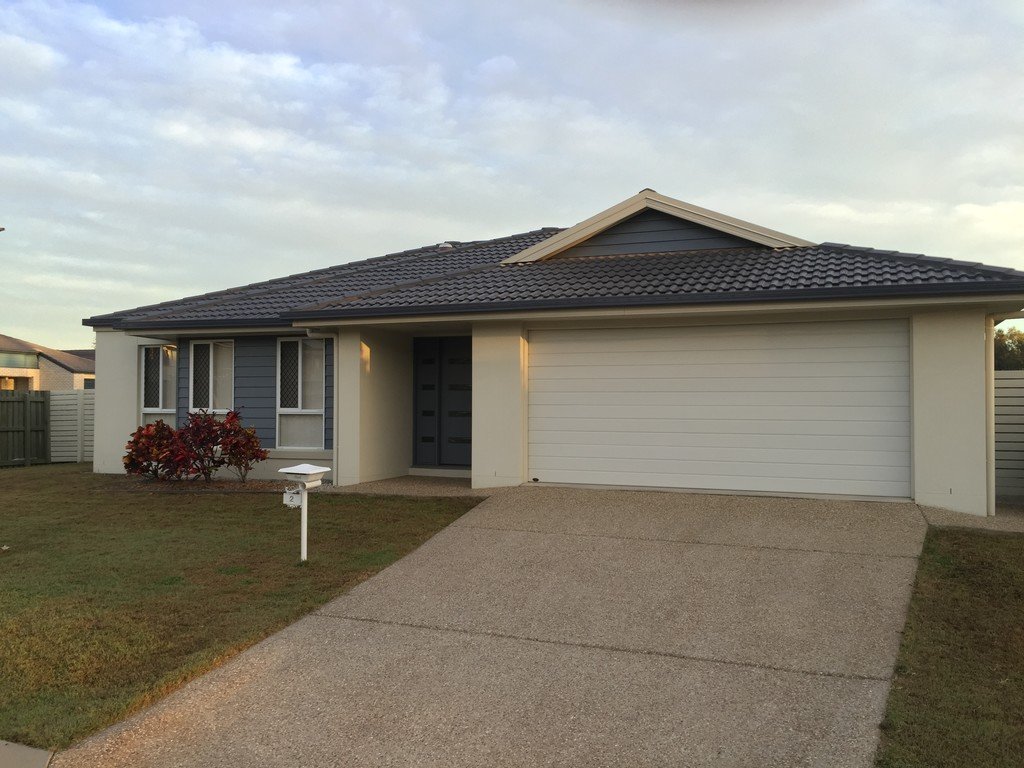 2 Carbis Street NUDGEE 8