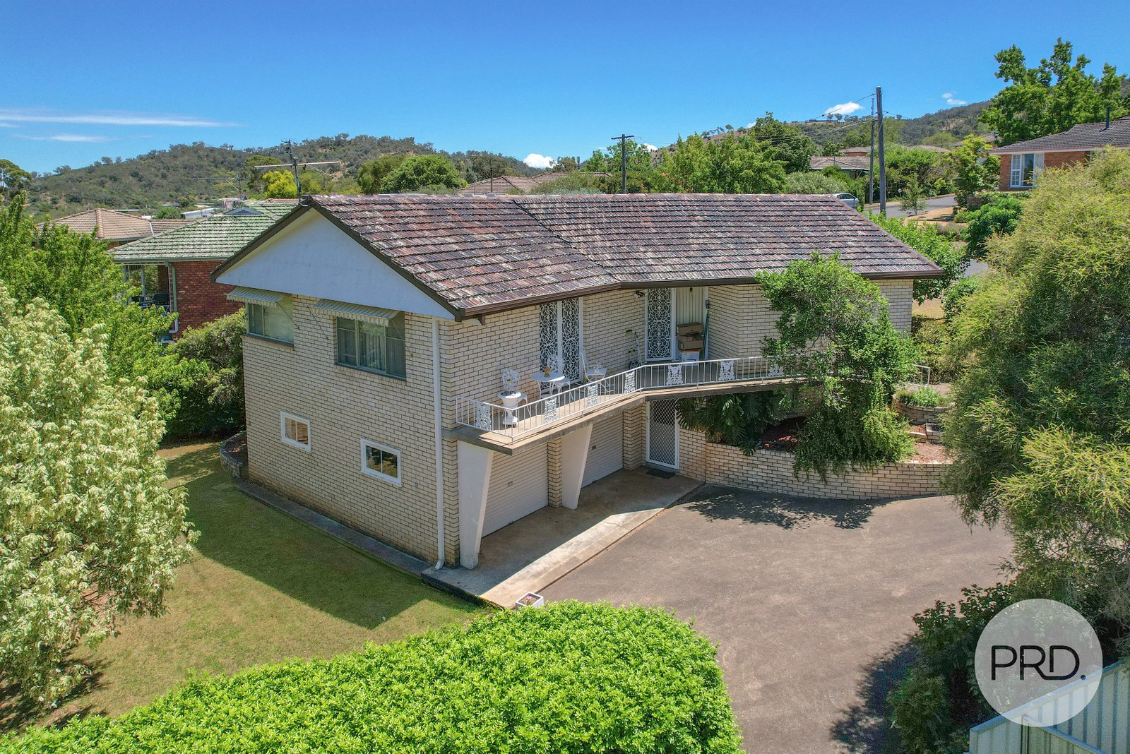 2 Carinya Street TAMWORTH 1