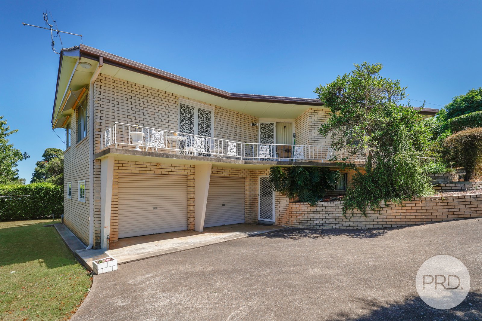 2 Carinya Street TAMWORTH 2