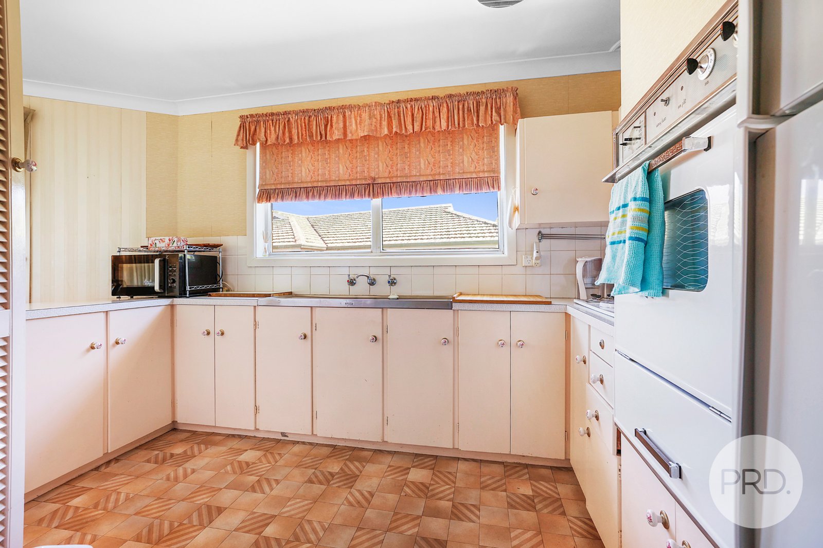 2 Carinya Street TAMWORTH 8