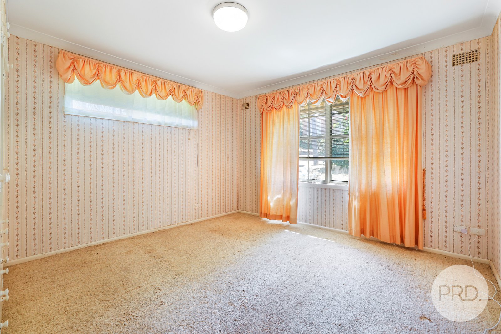 2 Carinya Street TAMWORTH 11