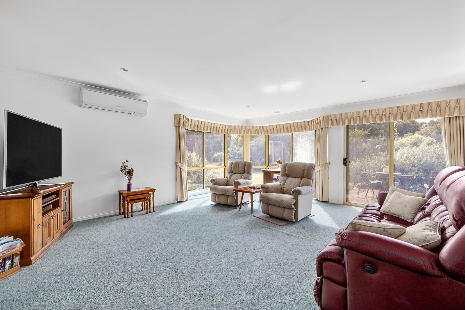 Real Estate and Property in 2 Carly Place, Tootgarook, VIC