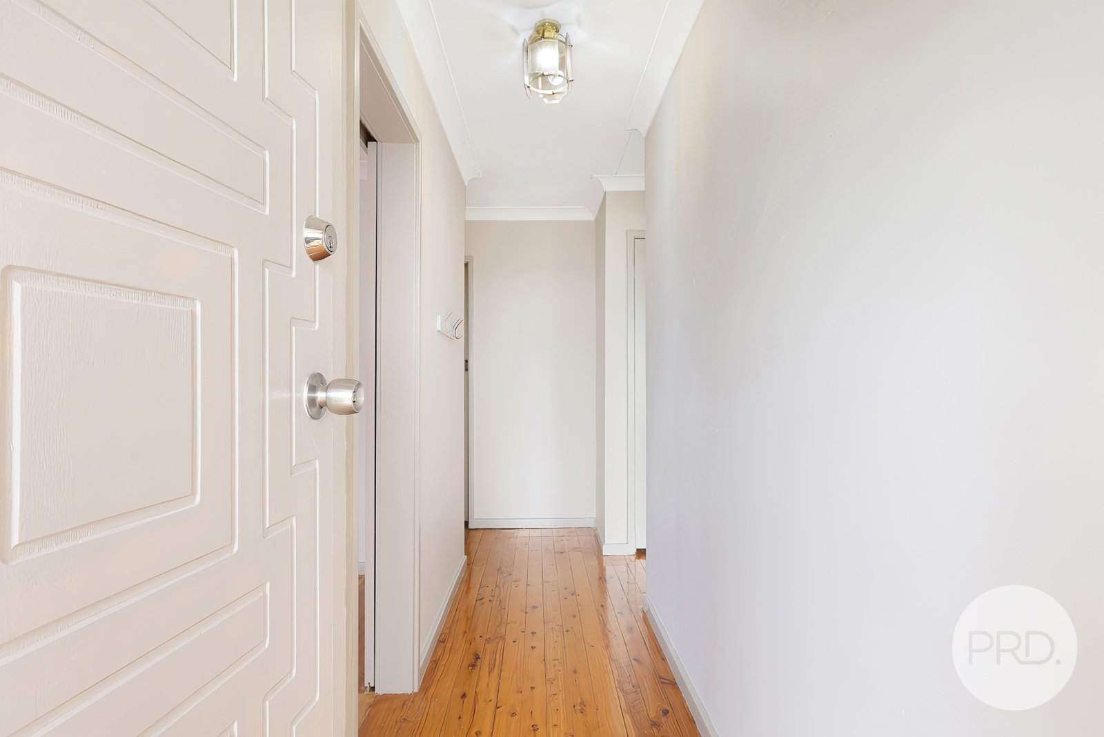 2 Carmichael Avenue TAMWORTH 5