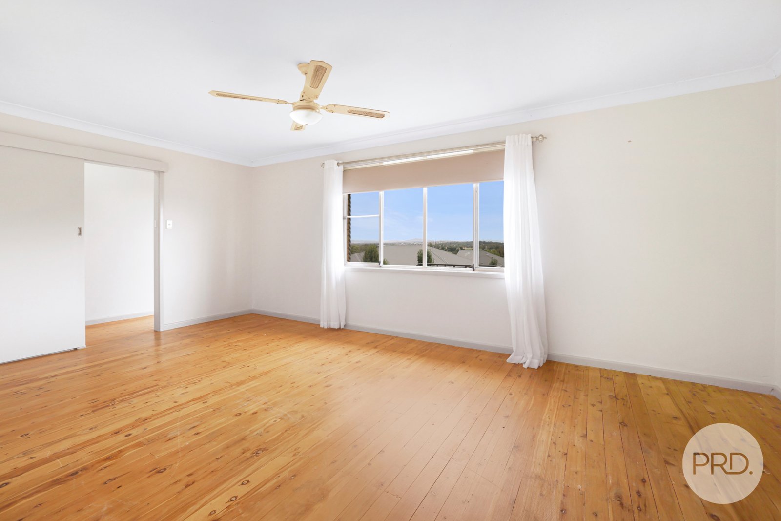 2 Carmichael Avenue TAMWORTH 9