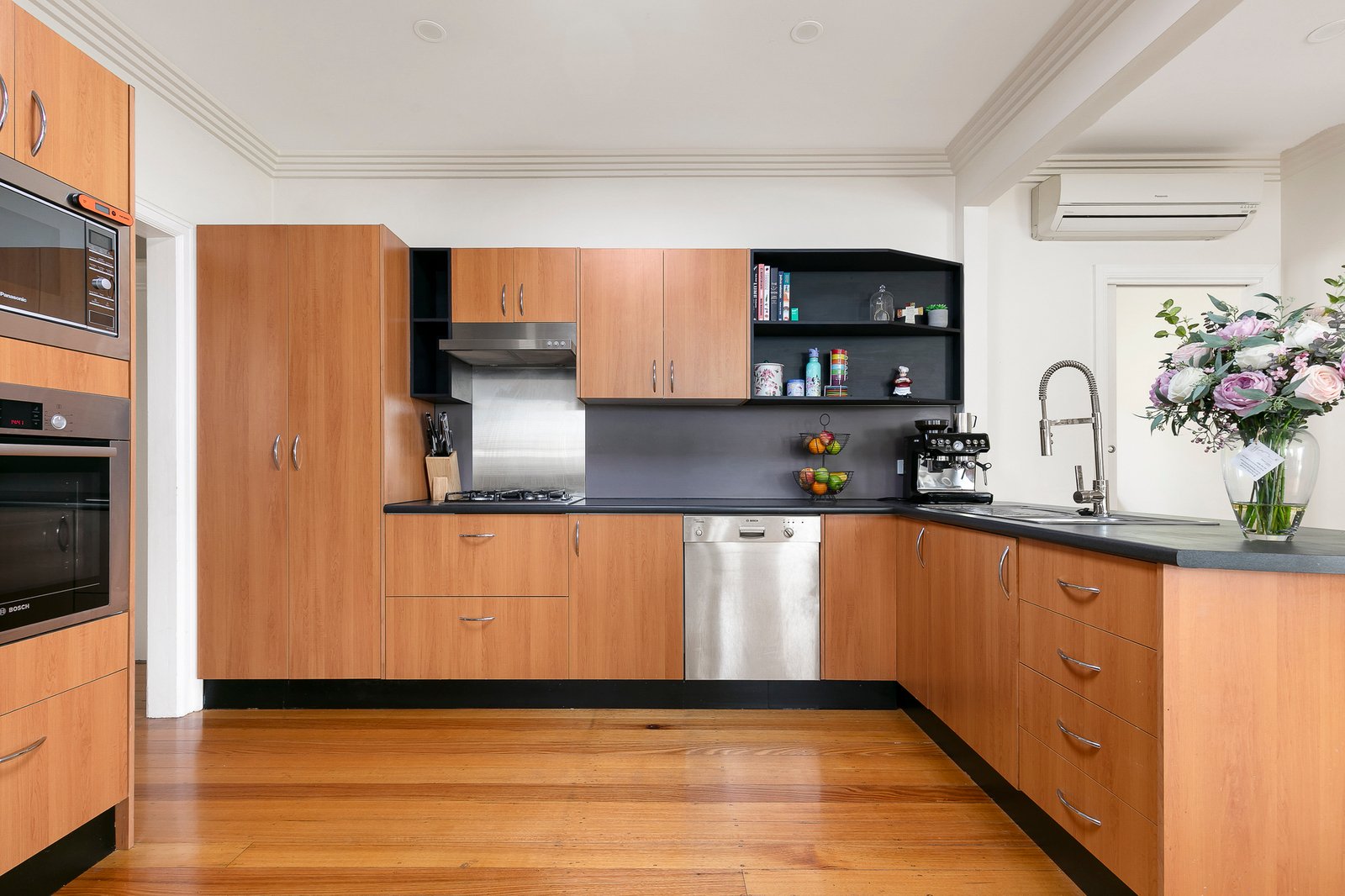 2 Catherine Street, Box Hill, 3128