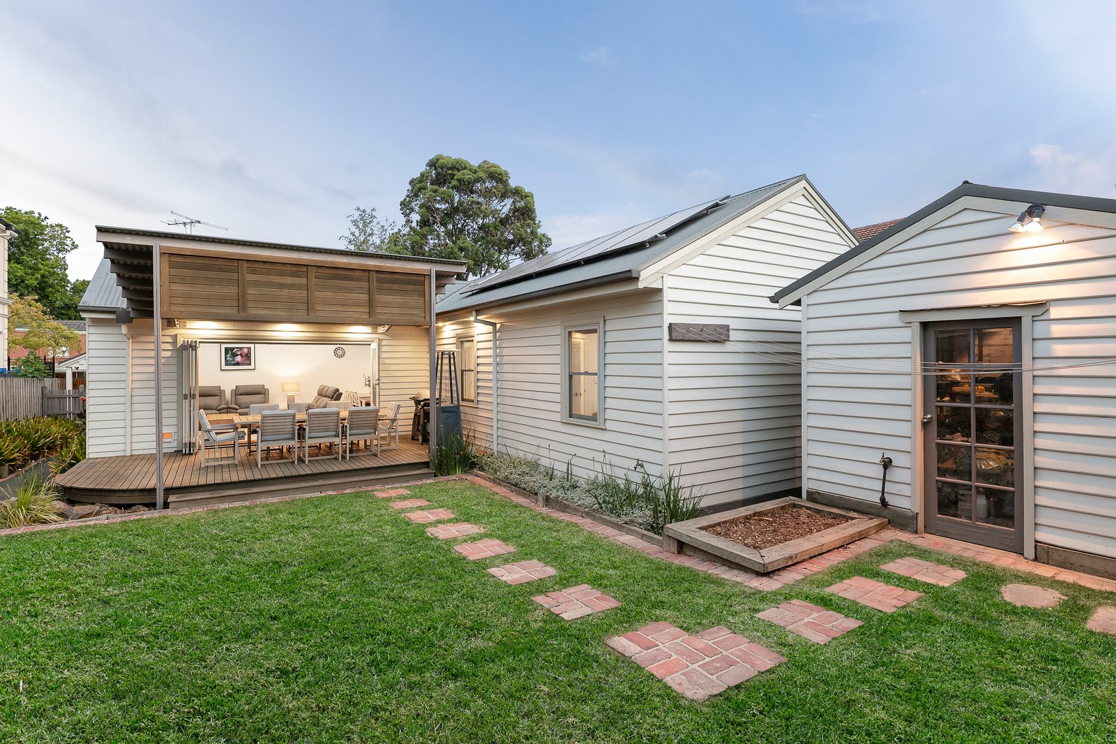 2 Catherine Street, Box Hill, 3128