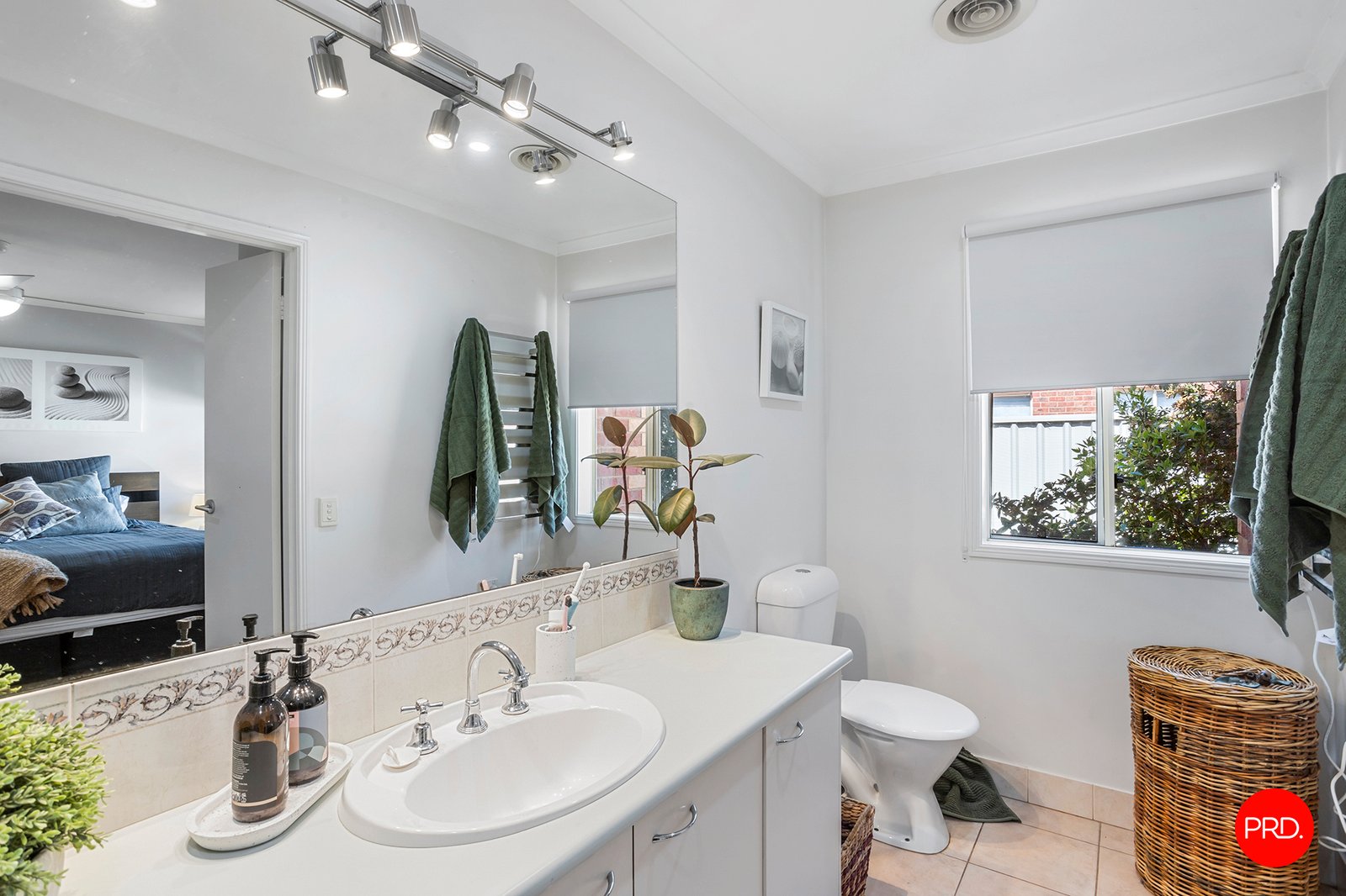 2 Centaur Close STRATHFIELDSAYE 13