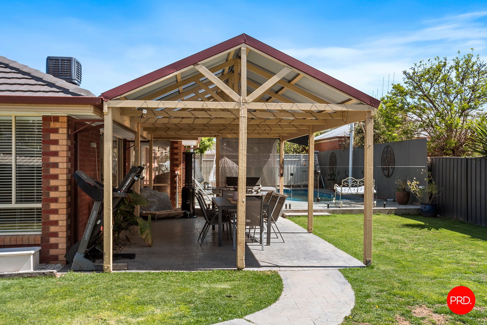 2 Centaur Close STRATHFIELDSAYE 19