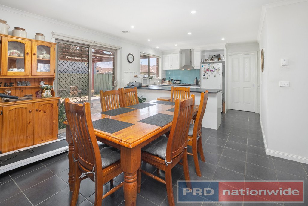 2 Champion Close SEBASTOPOL 4