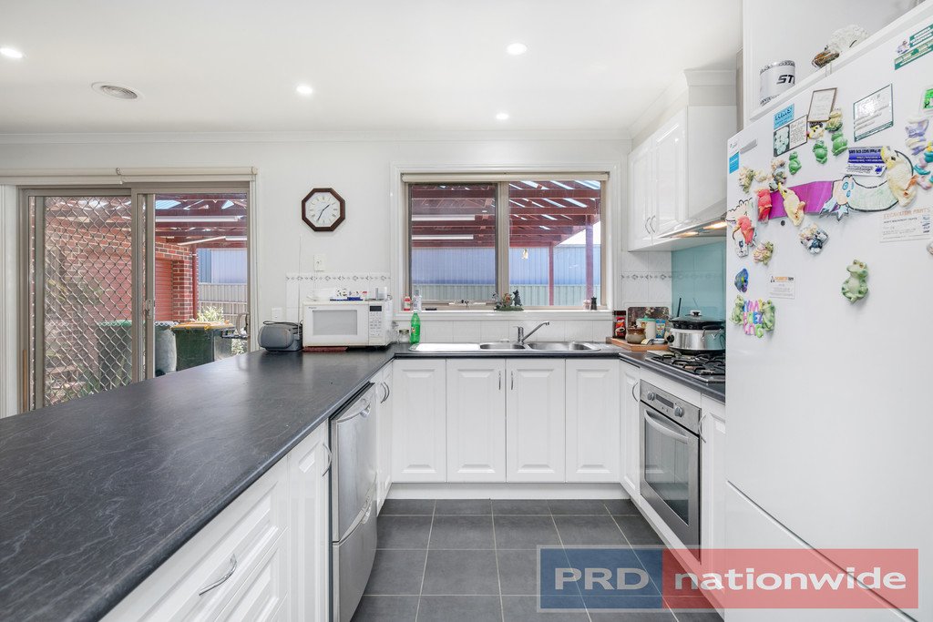 2 Champion Close SEBASTOPOL 7