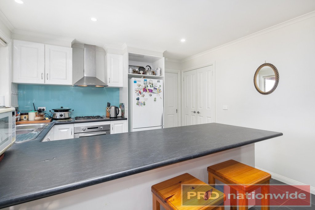 2 Champion Close SEBASTOPOL 8