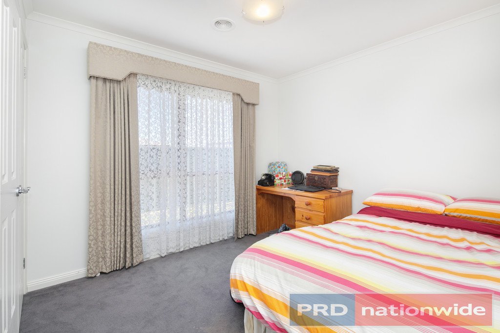 2 Champion Close SEBASTOPOL 11