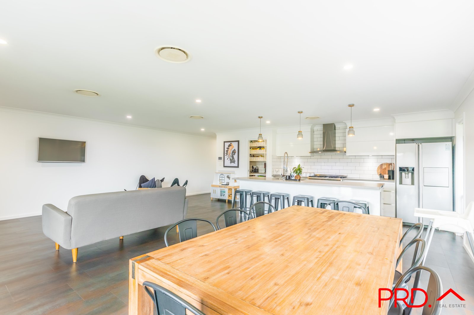 2 Chardonnay Drive TAMWORTH 6