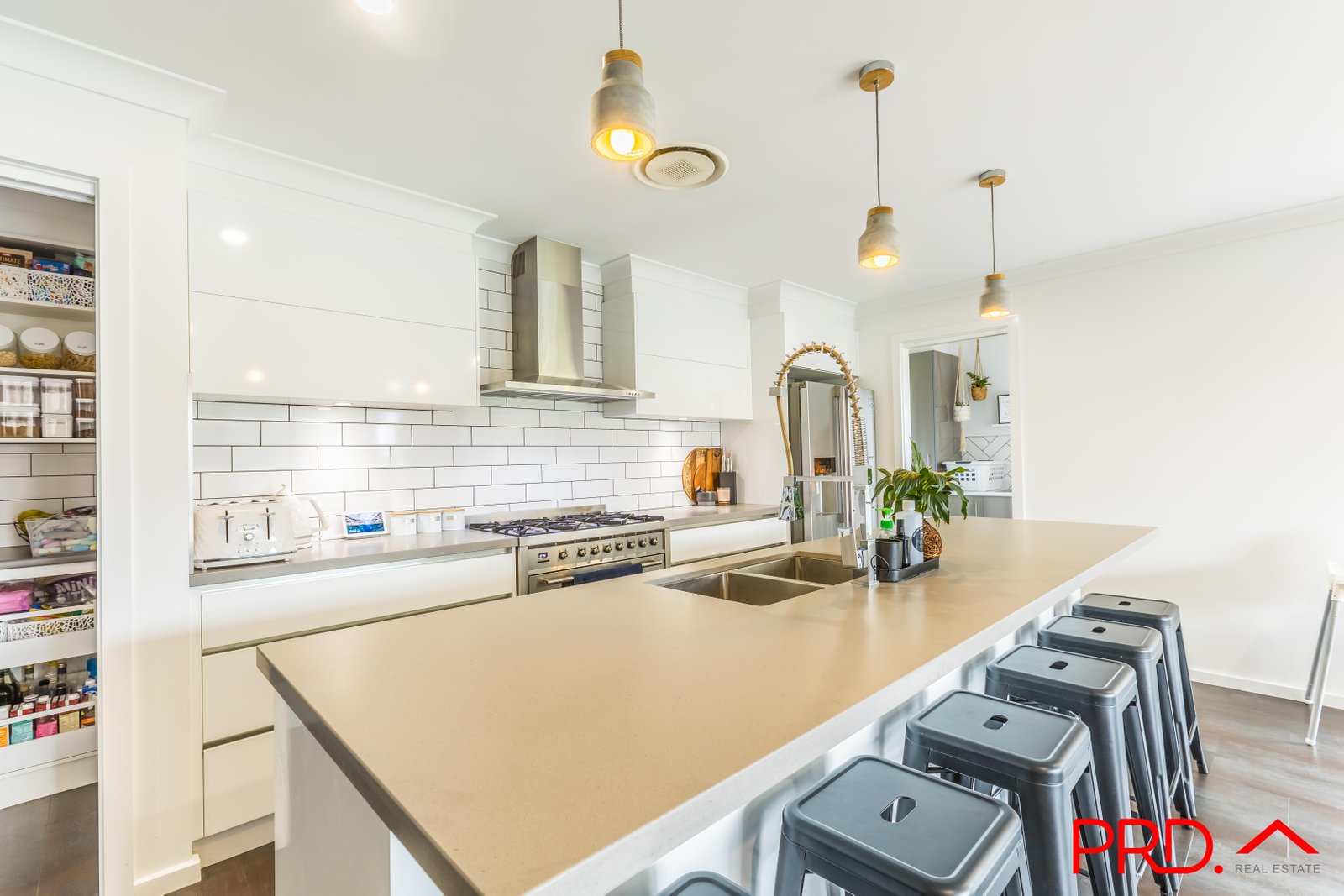 2 Chardonnay Drive TAMWORTH 7