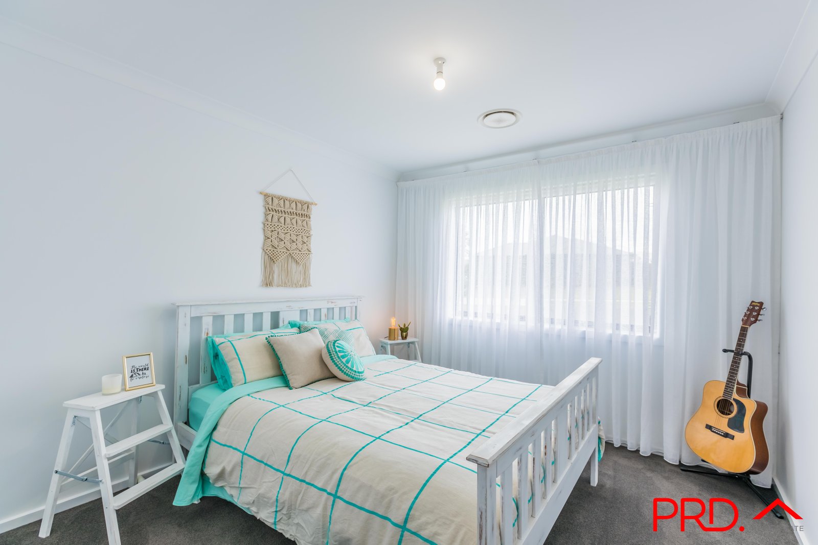 2 Chardonnay Drive TAMWORTH 16