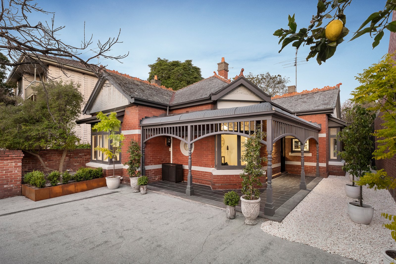 2 Chomley Street, Prahran, 3181