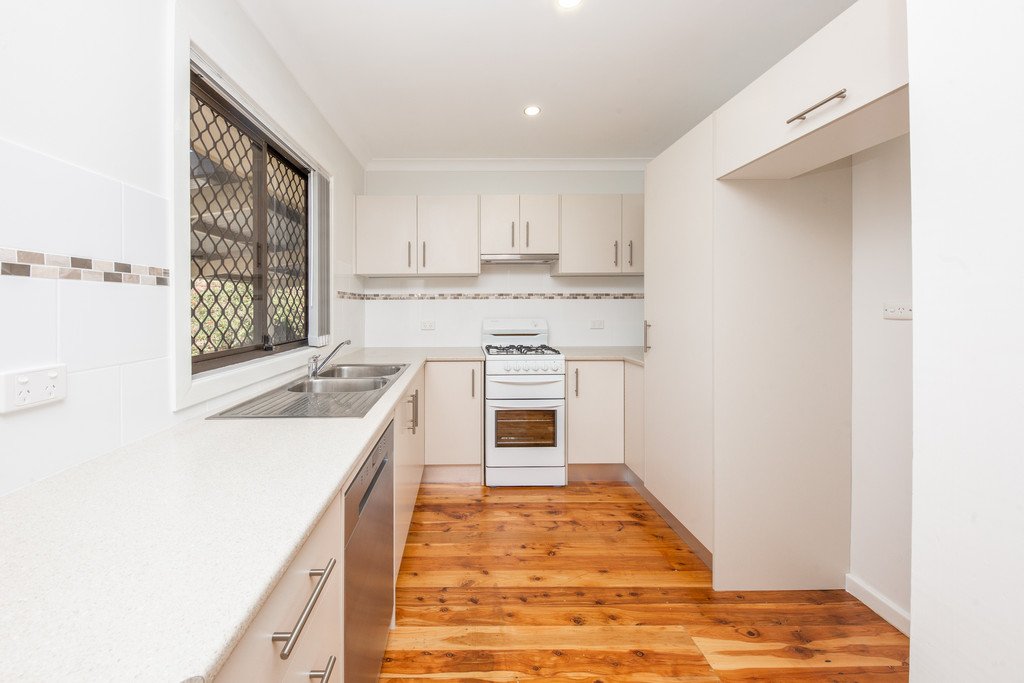 2 Churchill Crescent RUTHERFORD 4