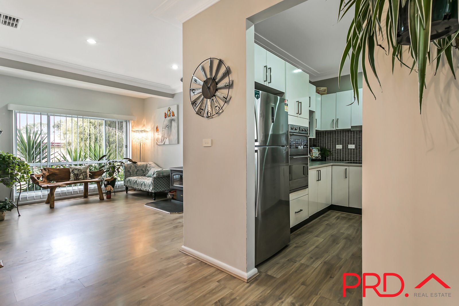 2 Churchill Street TAMWORTH 4