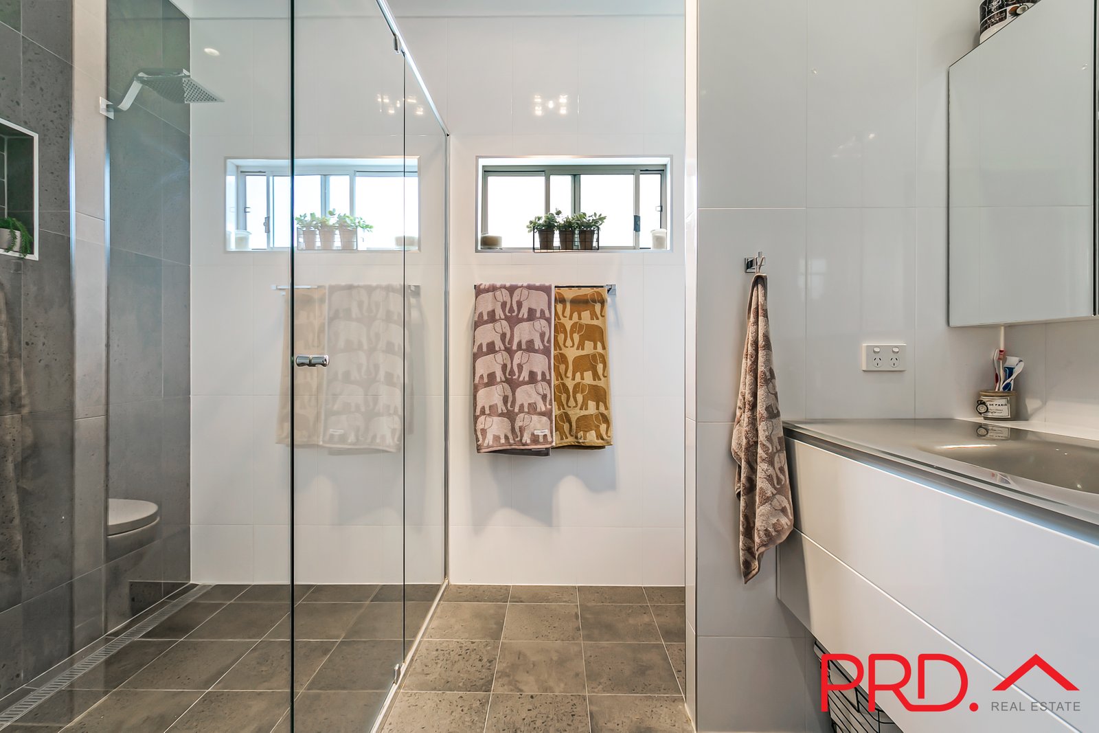 2 Churchill Street TAMWORTH 14