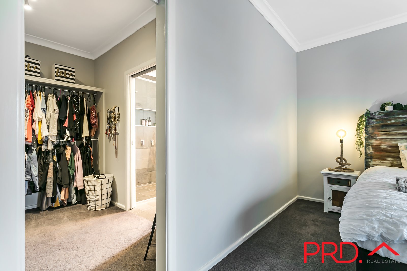 2 Churchill Street TAMWORTH 16