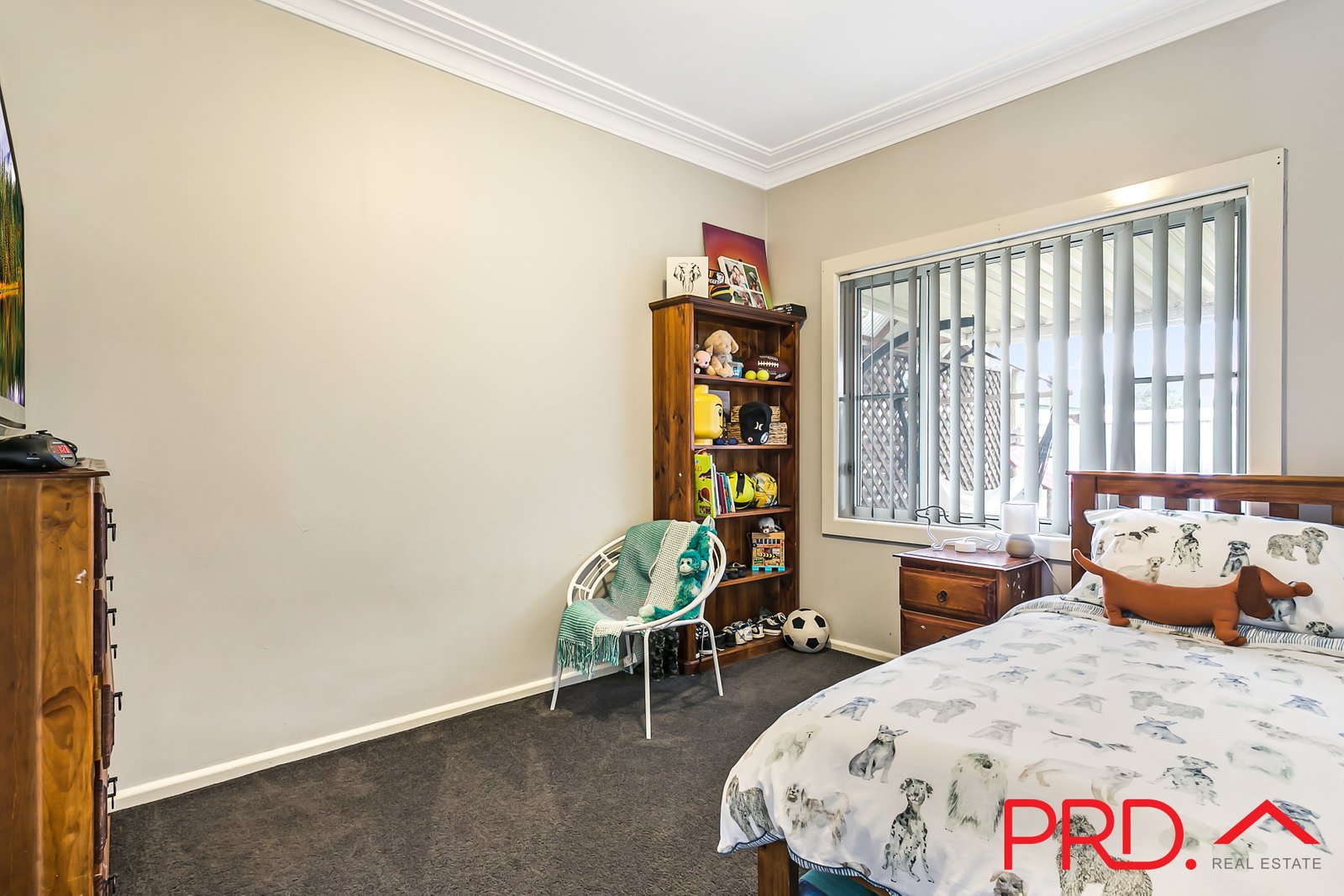 2 Churchill Street TAMWORTH 18