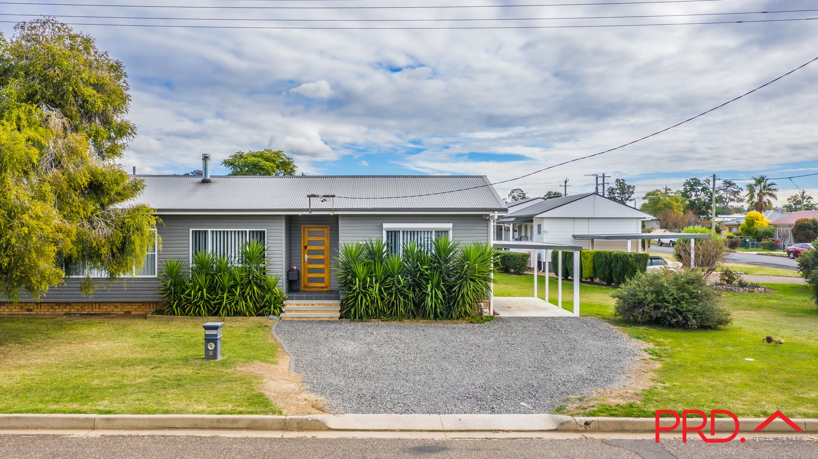 2 Churchill Street TAMWORTH 27