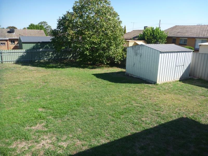 2 Cobb Street TOLLAND 4