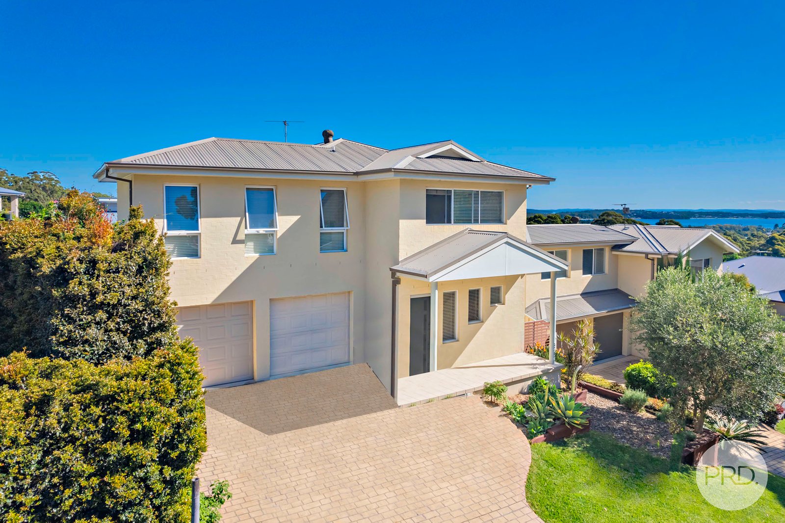 2 Cobia Place CORLETTE 10