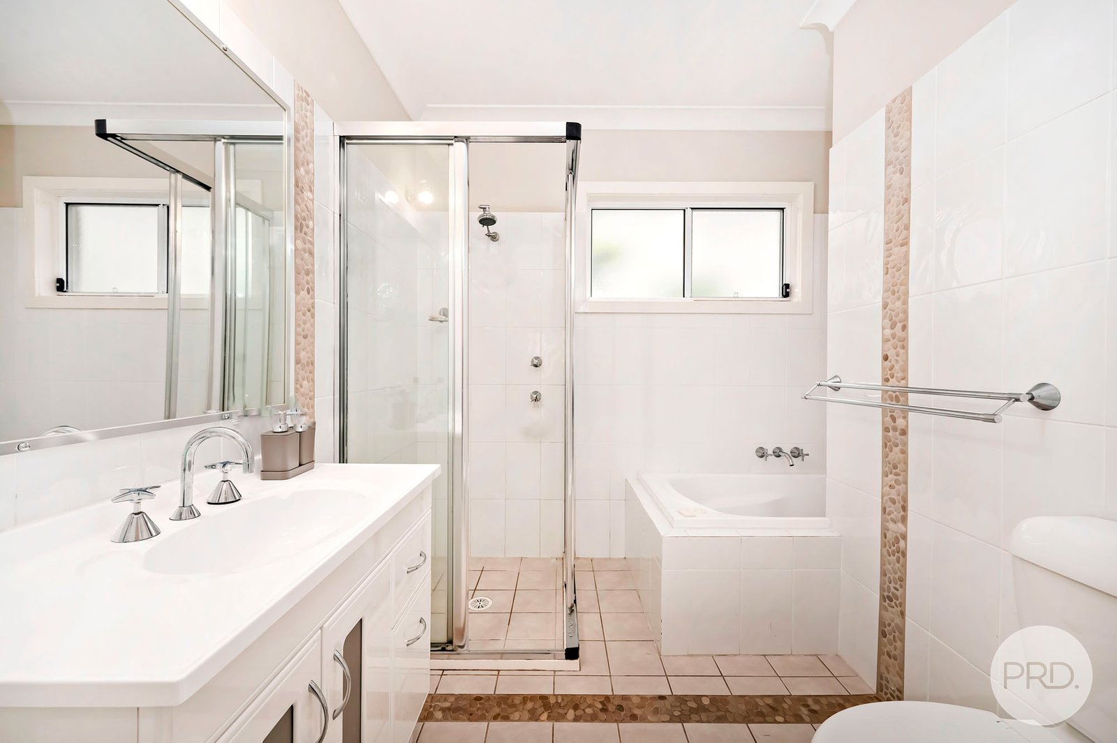 2 Cobia Place CORLETTE 12