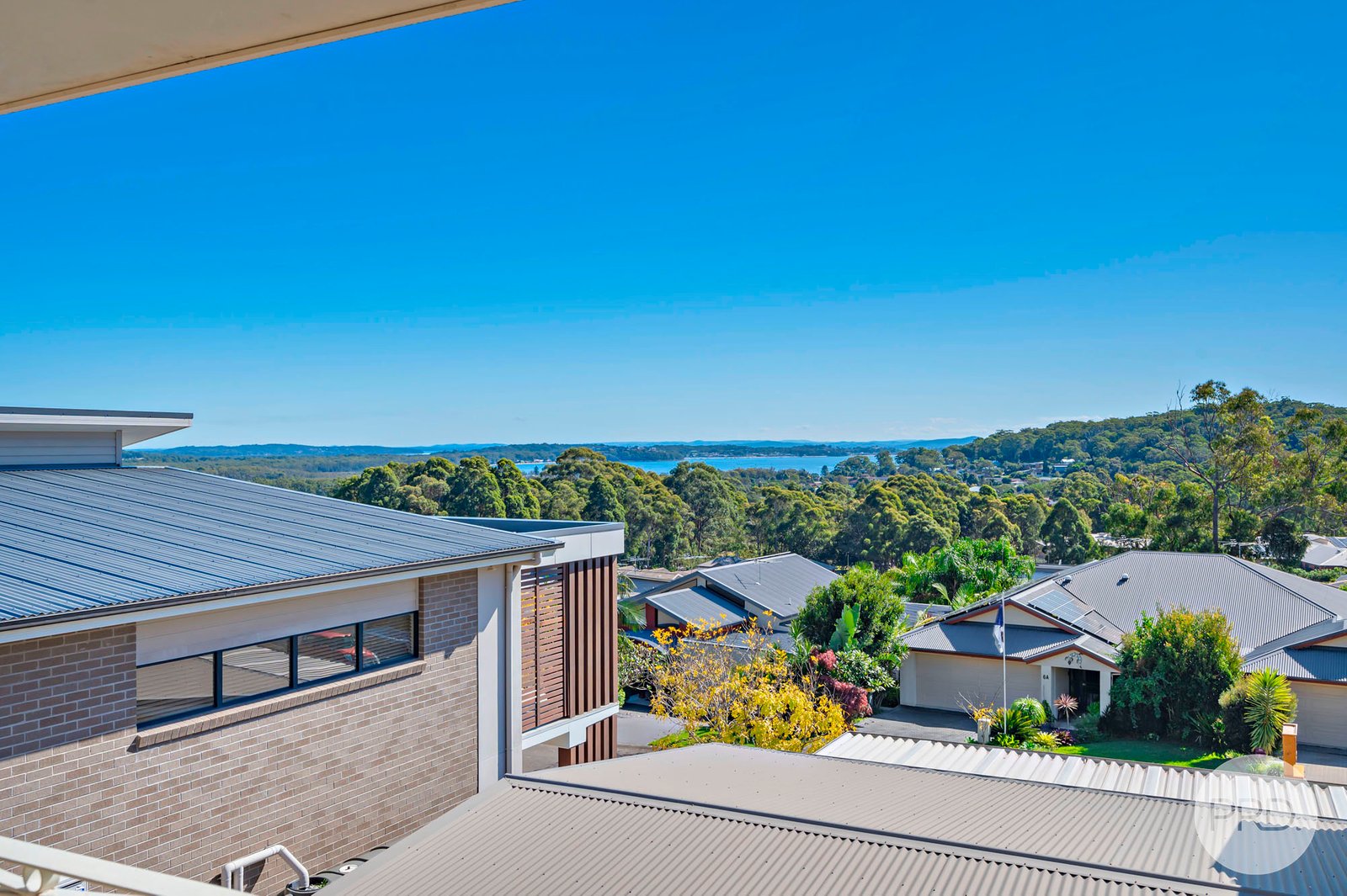 2 Cobia Place CORLETTE 14