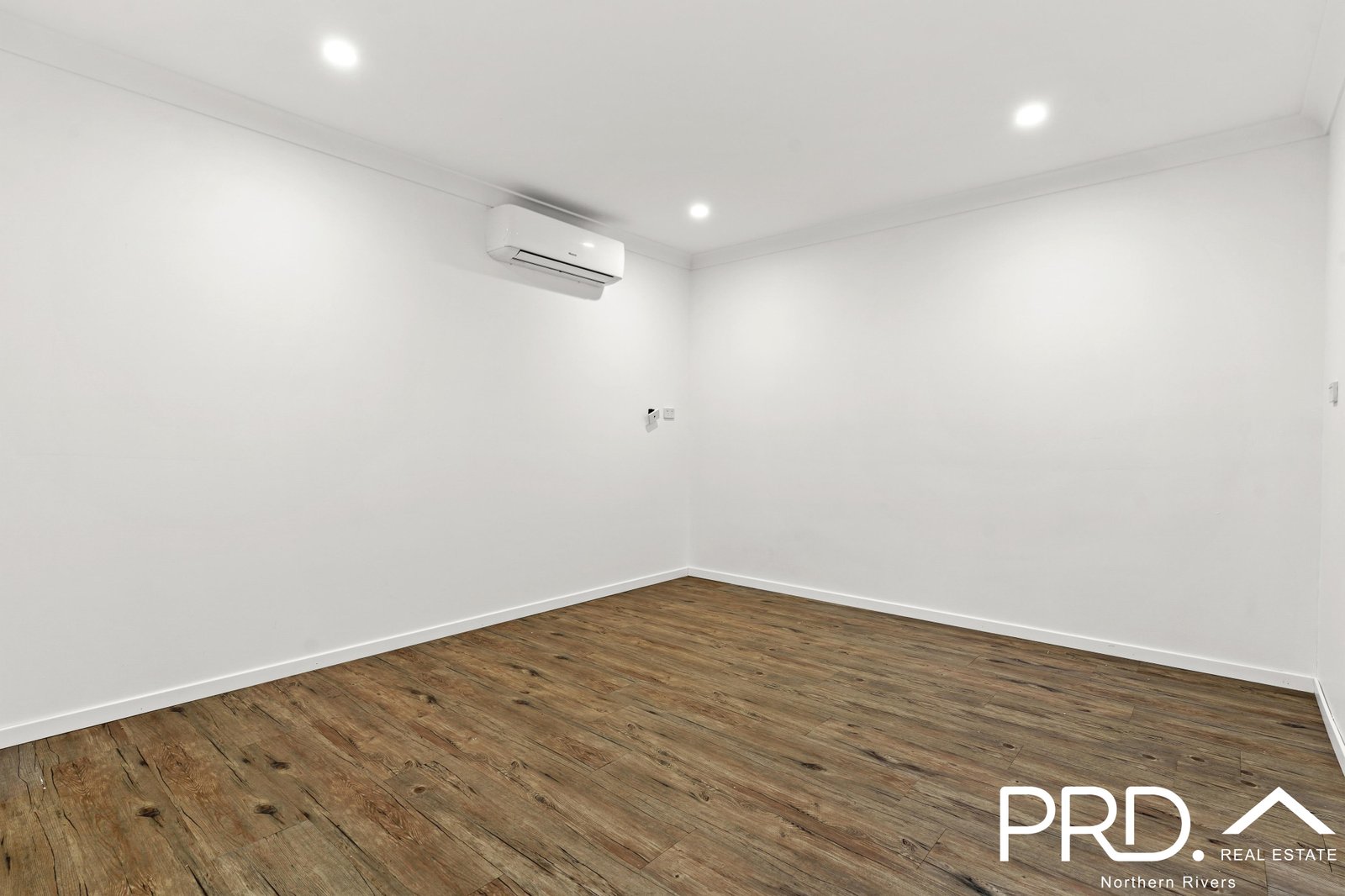 2 Cooper Street WOODBURN 12