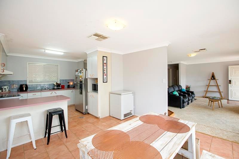 2 Coorigil Street TAMWORTH 3